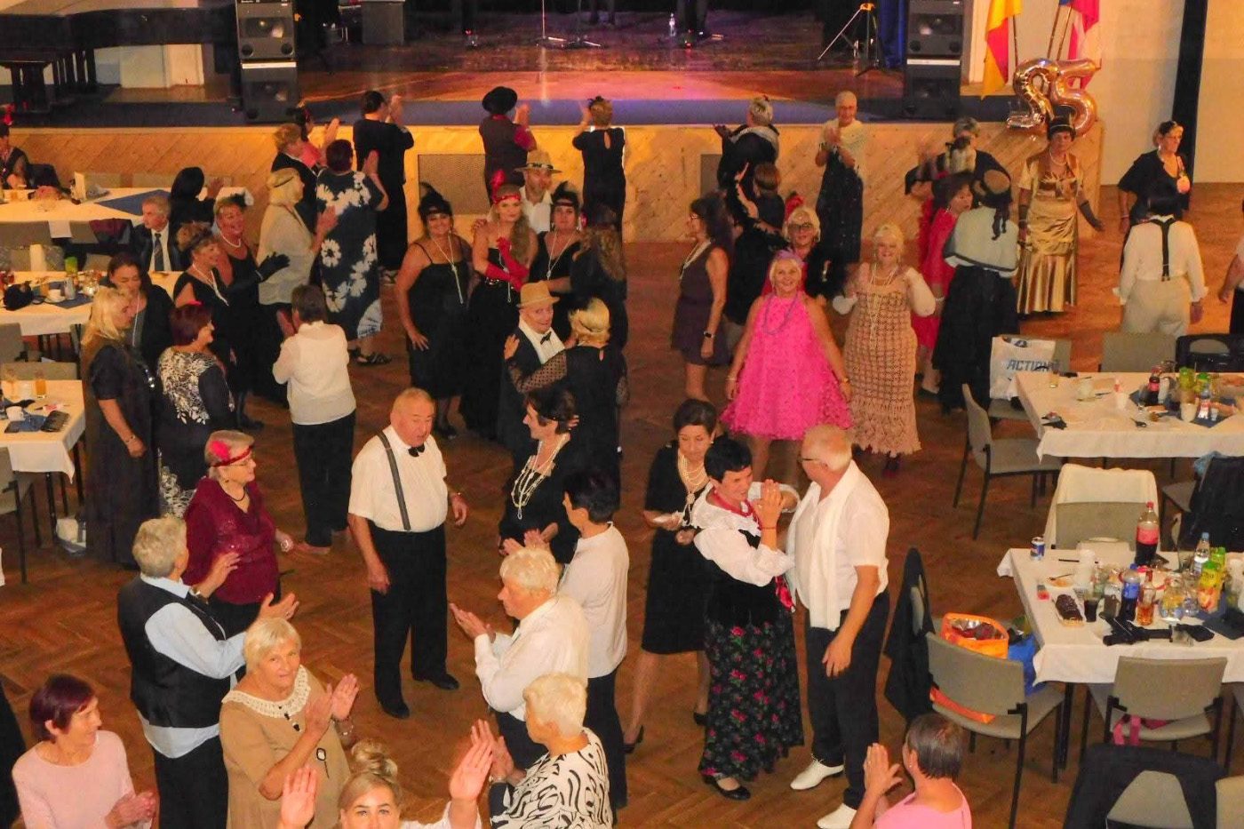 Bal Trzech Państw w Hrádku nad Nisou w rytmie lat 20.