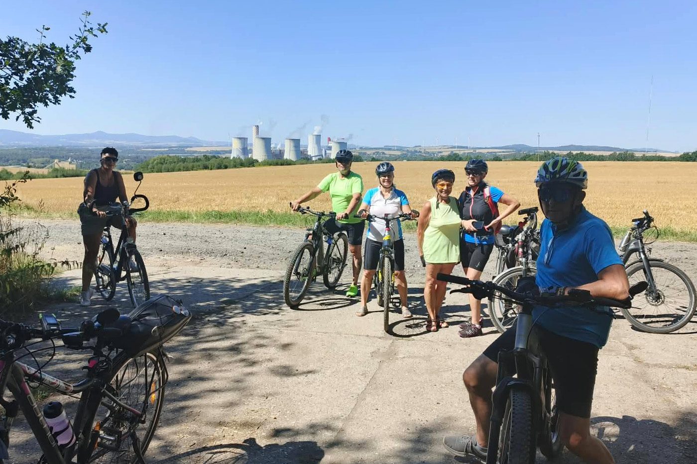 Dziesięć osób w rowerowej pielgrzymce do St. Marienthal